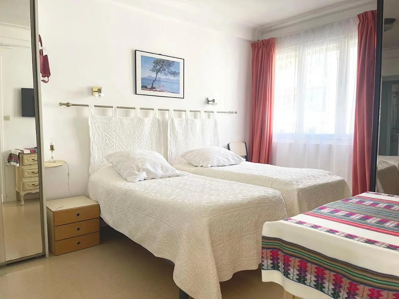 Charming Apartment In The Heart Of Cannes - 10 Minutes Walk To La Croisette 0*,  France